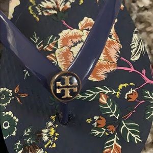 Tory Burch Shoes - EUC Tory Burch Flip Flops Tory Burch Shoes - EUC Tory Burch Flip Flops